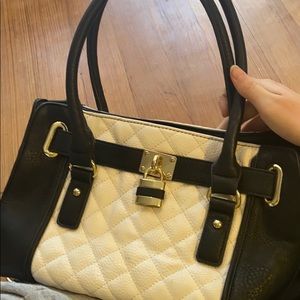 nwot charming charlies chloe look a like satchel